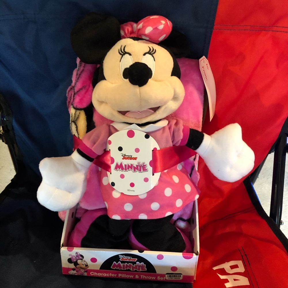 Character pillow and throw set